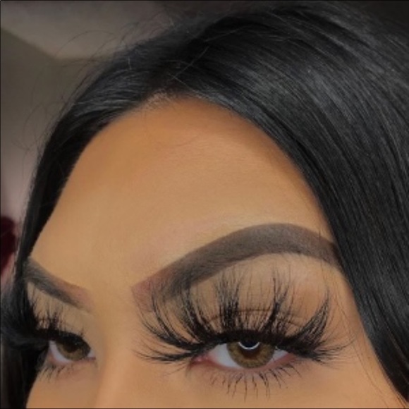 STRIP LASHES - Picture 2 of 6